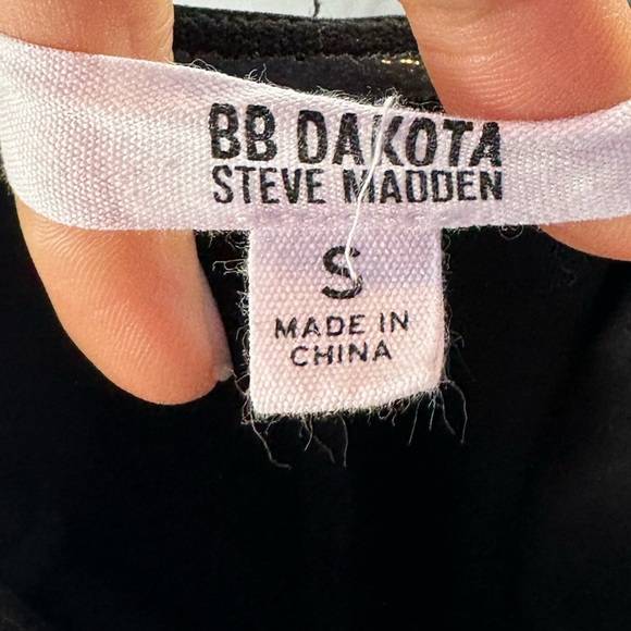BB Dakota by Steve Madden Stretch V Neck Jumpsuit in Black Size Small - Picture 8 of 9